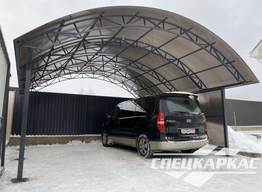 Навес из поликарбоната 6х6 для авто с закрытой боковой стенкой №53 - фото 1490